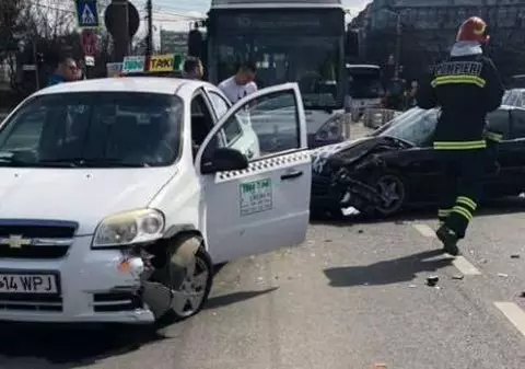 Soția lui Nicolae Robu a fost implicată într-un grav accident rutier. Nevasta edilului Timișoarei a ajuns la spital