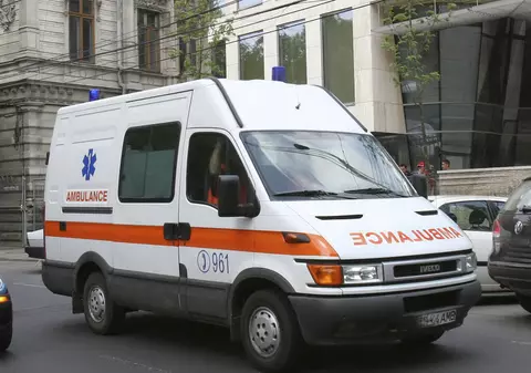 Un bărbat a fost accidentat mortal de o ambulanță aflată în misiune!