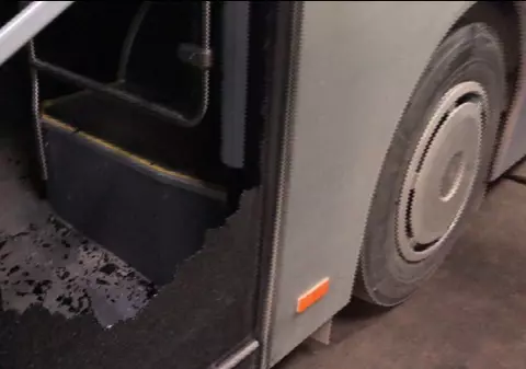 Un șofer de autobuz din Constanța a fost bătut și lăsat inconștient de un grup de tineri