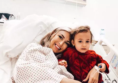 Andreea Bălan a fost operată a treia oară. Mesajul transmis de cântăreață pe patul de spital