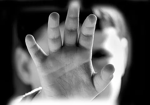 Un elev din Teleorman ar fi fost abuzat sexual de patru colegi. Motivul uluitor pentru care ar fi fost supus perversiunilor