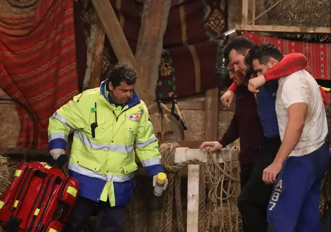 Remus Boroiu, accidentare gravă la Ferma în timpul duelului cu Florin Pastramă. Medicii au intervenit de urgență