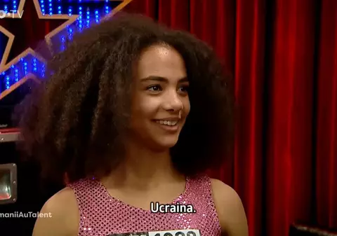 La numai 12 ani, Emili din Ucraina a făcut senzație la Românii au talent. Acrobații spectaculoase la bară | FOTO