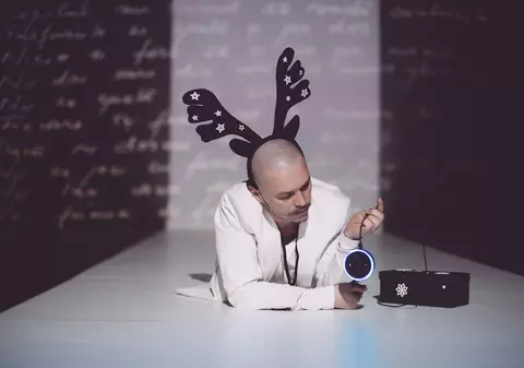 Recomandările culturale ale săptămânii. De la spectacolul de teatru "Familia Fără Zahăr" la o plimbare explicată de un istoric pe Calea Victoriei