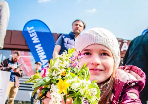 Părinții și copiii aleargă duminică la Băneasa Forest Run. Competiția ajută micuții bolnavi de cancer