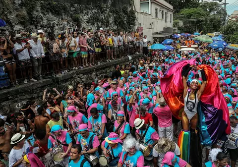 Carnavalul de la Rio 2021, amânat din cauza COVID-19﻿