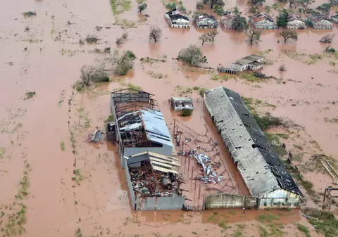 FOTO | Ciclonul Idai a făcut prăpăd în Mozambic. Bilanțul tragic al victimelor a urcat la 417 morţi!