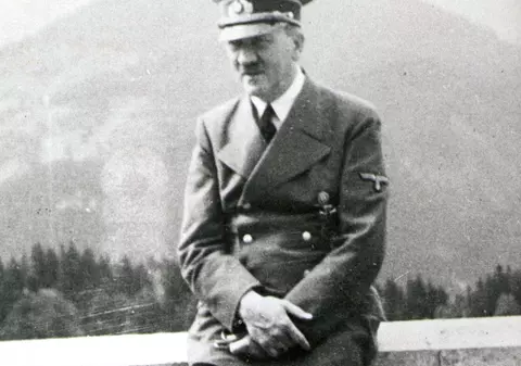 Ultimele cuvinte ale lui Hitler înainte de a se sinucide. Mărturia fostului pilot al liderului nazist