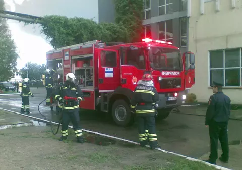 Incendiu la Termocentrala Rovinari, noaptea trecută. Focul se manifesta cu degajări mari de fum