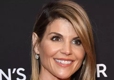 Actriţa Lori Loughlin din ”Full House” pledează nevinovat în scandalul admiterii pe șpagă la universități