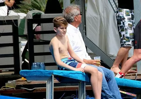 VIDEO/ Mezinul lui Dan Bittman cântă blues, la 12 ani! Liderul trupei Holograf i-a luat o chitară scumpă