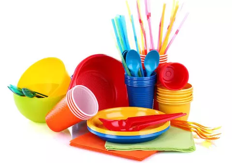 Adio, obiecte din plastic de unică folosință! Parlamentul European a votat pentru interzicerea lor, începând cu 2021