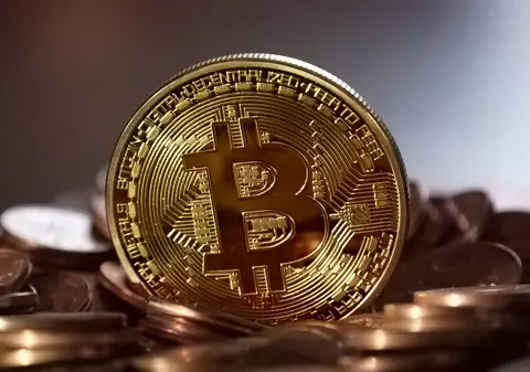(Publicitate) Pasi simpli care te pot ajuta sa obtii si sa folosesti Bitcoins