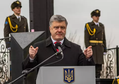 Fostul preşedinte ucrainean Petro Poroşenko, spitalizat pentru COVID-19. Are dublă pneumonie