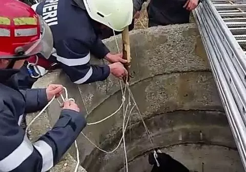 O bătrână din Piatra Şoimului a fost găsită decedată într-o fântână