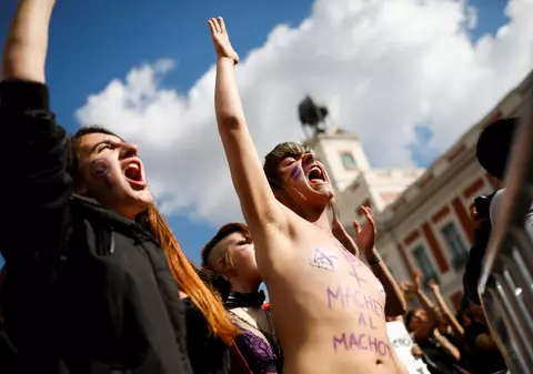 Proteste masive în Spania, de 8 martie, pentru susținerea drepturilor femeilor. Gaze lacrimogene, folosite la Istanbul / FOTO&VIDEO