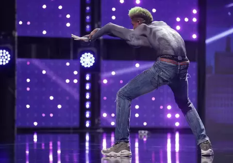 VIDEO | Un contorsionist din California l-a făcut pe Andi să apese golden buzz-ul din sezonul 9