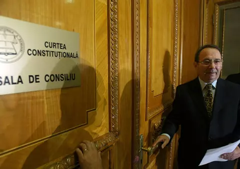 CCR a amânat până pe 5 iunie decizia privind completurile de trei judecători de la instanța supremă. Sesizarea PNL, respinsă