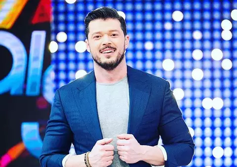 Victor Slav, alături de fetița lui. " Roagă-te să nu semene cu..."