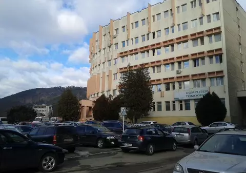 Mort scos cu jandarmii din spitalul din Neamț. De ce au sunat medicii la 112