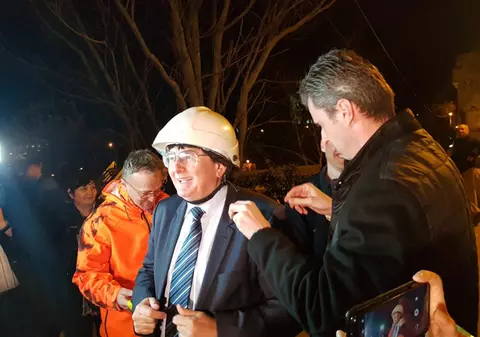 UPDATE / Nicolae Robu a lăsat fără internet și Servicii ale Primăriei Timișoara, după ce a tăiat cablurile (FOTO)