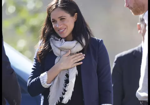 A dat 30.000 de dolari ca să semene cu Meghan Markle. Cum arată acum femeia după operațiile estetice