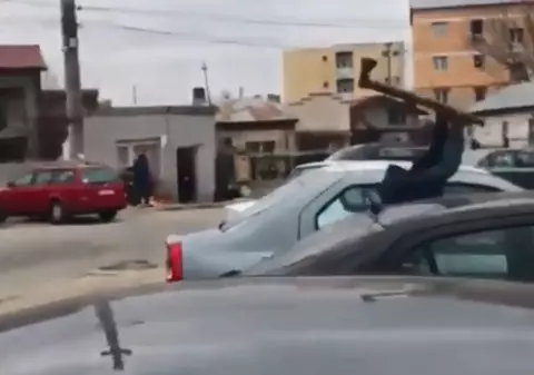 Scandal cu săbii și cu topoare în fața poliției din Bolintin! S-au auzit și împușcături! "Bă, io-s poliţist, bă! Mă omoară!"