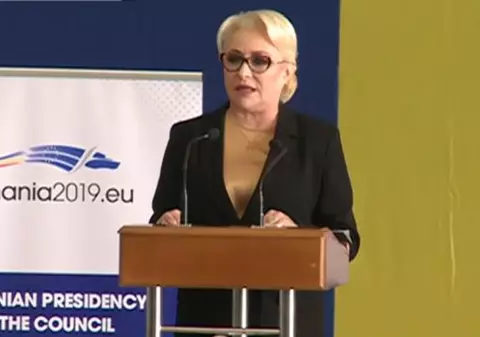 Avioanele F16 intră, de azi, în flota Poliției Aeriene Române. Premierul Viorica Dăncilă participă la eveniment