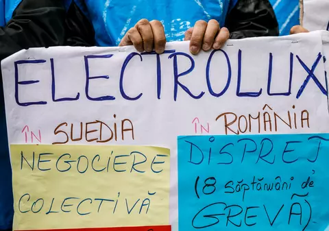 Sindicate: Electrolux amenință cu relocarea producției de la Satu Mare în Polonia