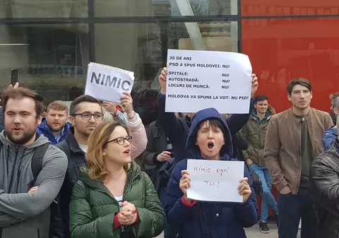 VIDEO | Dragnea, întâmpinat la Iaşi de sute de protestatari. Reacţia liderului PSD: "Ei sunt ciuma roşie!"