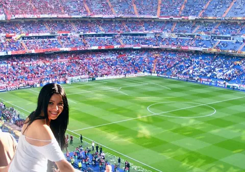 Corina Caragea e cea mai mare microbistă. Colecționează biletele de la meciuri! “Unele m-au constat cât rata la casă”