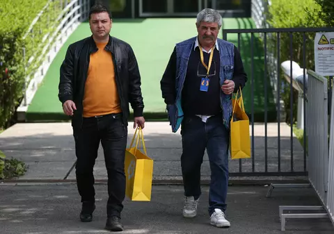 FOTO | Adunarea Generală a FRF 2019. S-a schimbat sigla FRF. Trolere și alte suveniruri, cadou pentru membri! Cine e Maria Ceaușilă, senzația zilei