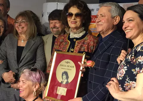 Angela Similea plănuiește un spectacol mare în România. «Niciodată n-am avut intenția de a-mi părăsi țara, chiar dacă umblu mult»