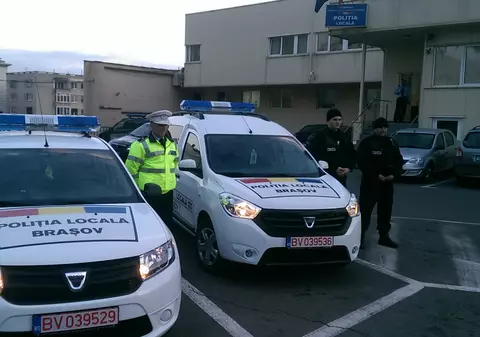 UPDATE: Citație cu greșeli gramaticale, trimisă de Poliția Locală Brașov proprietarului unui "Wollvagin". Ce calificativ a obținut agentul la evaluare