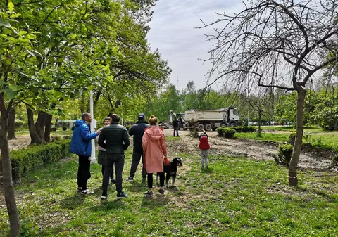 FOTO & VIDEO / Protest în sectorul 3 față de demolarea Parcului Brâncuși din zona Titan