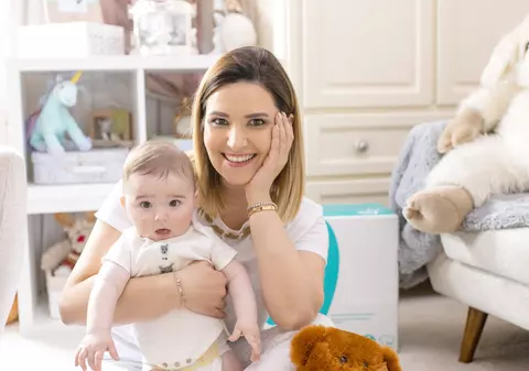 Ela Crăciun, ședință foto alături de băiețelul ei. Ce mult a crescut Nicholas