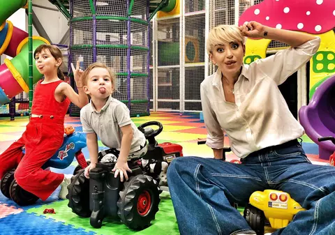 Giulia Anghelescu și-a serbat copiii cu o petrecere de neuitat. „Am avut cel mai bun organizator de evenimente, fetița mea”