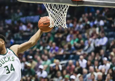 Giannis Antetokounmpo, grecul care face legea în NBA. Record pentru Milwaukee Bucks