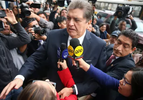 Un fost președinte peruan s-a împușcat în cap în momentul în care poliția a venit să-l aresteze