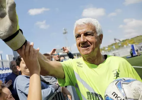 Isaak Hayk a devenit cel mai bătrân fotbalist profesionist din lume. Israelianul are 73 de ani
