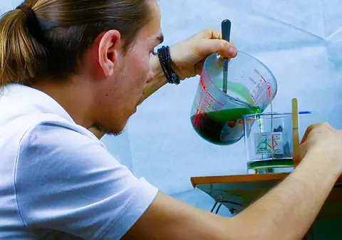 EXCLUSIV | AFACEREA COCAINA: Un tânăr român cărăuș de droguri din America de Sud în Europa, plătit cu 4.000 de euro pentru un transport, povestește ce sume imense trec prin mâinile traficanților și cum a fost prins și închis în Brazilia!