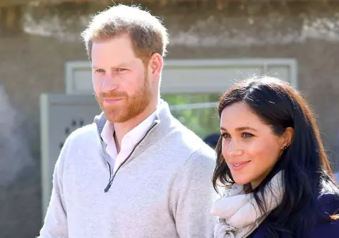 Meghan Markle încalcă tradiția regală din nou. De ce a refuzat ca bebelușul ei să fie adus pe lume de doctorii Reginei