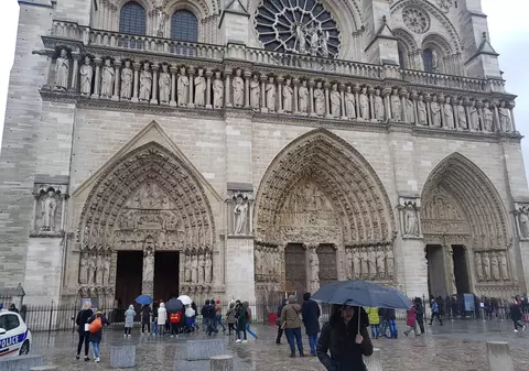 Operele de artă din interiorul Notre Dame au fost evacuate după incendiu. Care sunt cele mai valoroase obiecte din catedrală