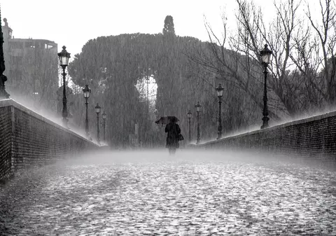 Cod roșu de furtună în Suceava, cod portocaliu în alte cinci județe