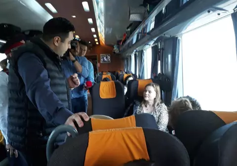 Un tren CFR în care se afla și ministrul Transporturilor a ajuns la destinație cu 6 minute mai devreme. Ce a zis Răzvan Cuc despre condițiile din tren