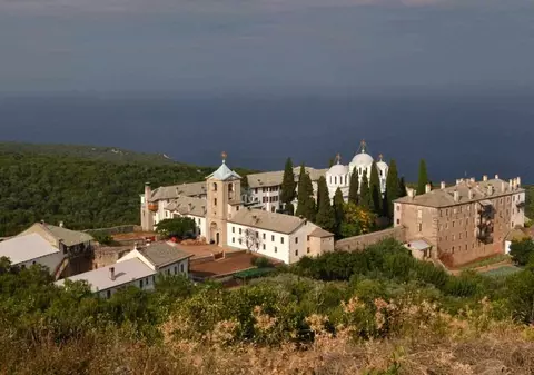 Puterea şi Opoziţia vor ca statul să plătească 960.000 de euro, anual, Schitului românesc "Prodromu" de la Muntele Athos. Proiectul, depus în Parlament