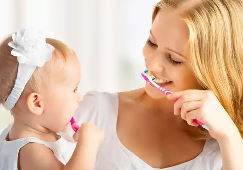 (PUBLICITATE) 5 probleme de sănătate pe care le poți avea din cauza danturii deficitare