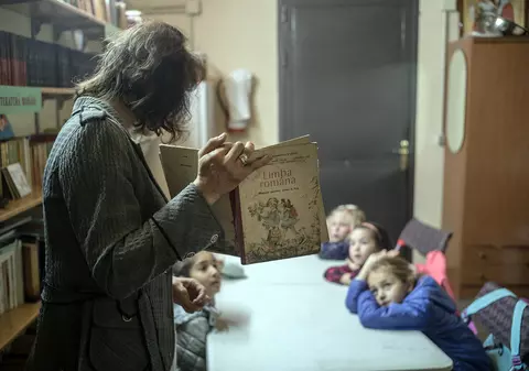 Drama românilor plecați să muncească în Spania: „Noi le vorbim copiilor română și ei ne răspund în castellano”