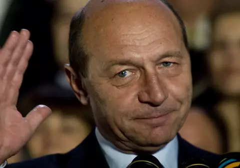 Traian Băsescu, despre notele informative trimise către Securitate cu numele conspirativ "Petrov": "Nu există un angajament semnat de mine"