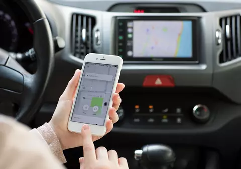 UPDATE | Reacția Uber în cazul adolescentei din București care a reclamat la poliție că un șofer a agresat-o verbal: „Avem toleranță zero la astfel de cazuri”